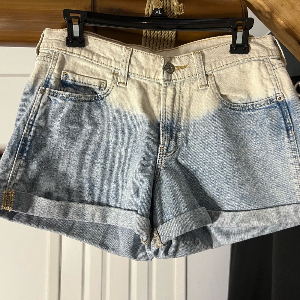Adorable Jean shorts